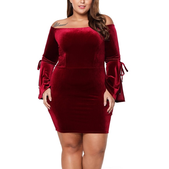New Velvet Bell Sleeve Holiday Dress 2X 18 20 - Picture 5 of 7